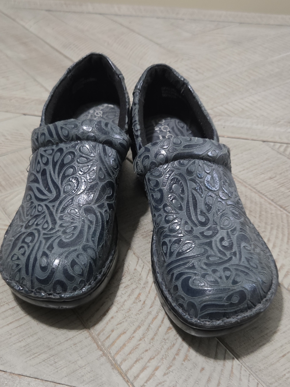 b.o.c. Women's Clogs Paisley-Embossed Leather Slate Blue Slip-On Nurse Teacher